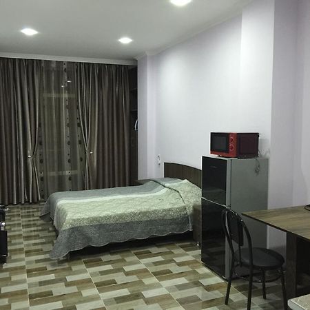 Apartment Pshavela 16 Batumi Bagian luar foto