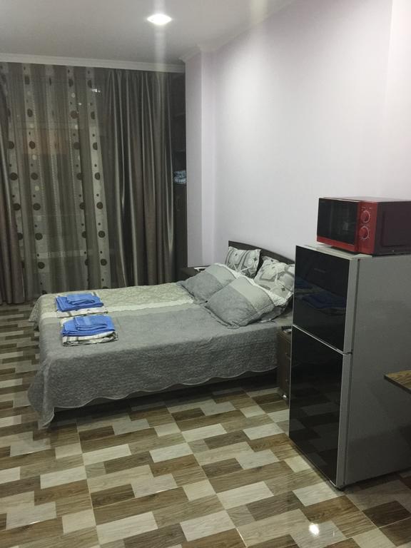 Apartment Pshavela 16 Batumi Bagian luar foto