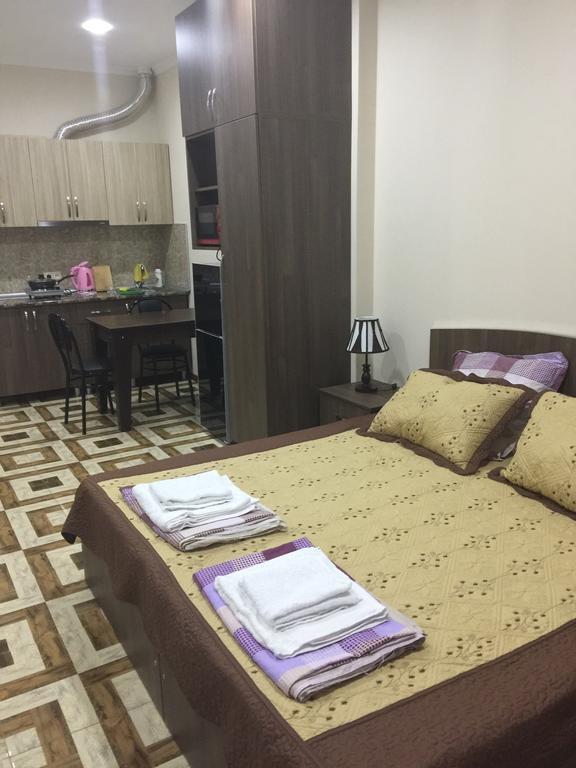 Apartment Pshavela 16 Batumi Bagian luar foto