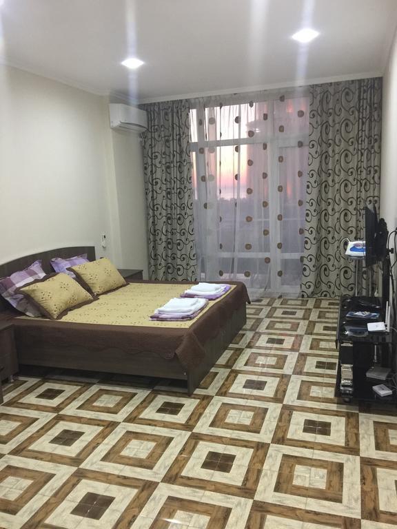 Apartment Pshavela 16 Batumi Bagian luar foto